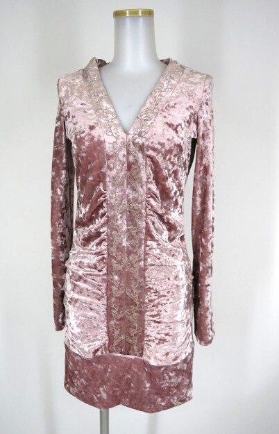 OZZ ONESTE 刺繍入りベロアワンピース