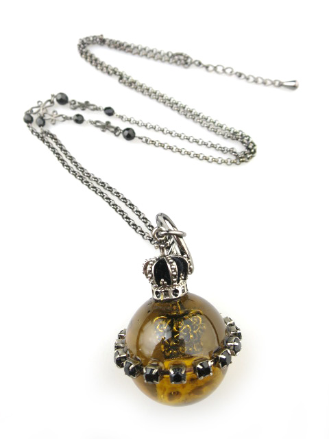 BPN スカル埋め込みオーブ型ネックレス