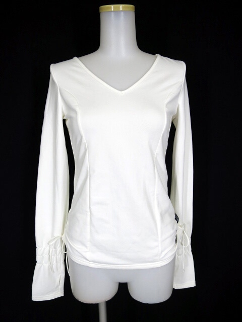 OZZ ONESTE ローズ刺繍入りVネック長袖カットソー