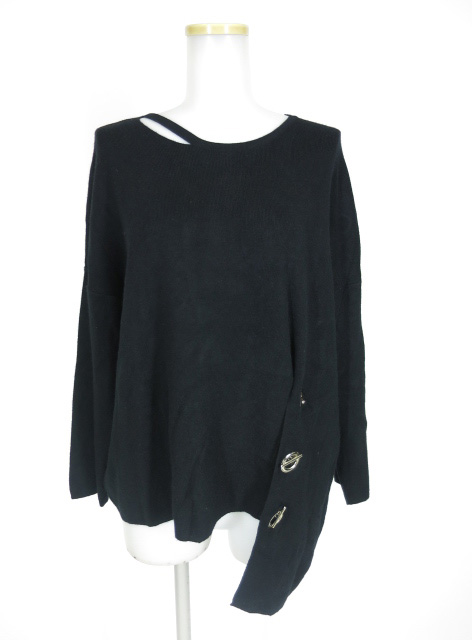 Ozz Croce ハトメリングボタン付きニットセーター