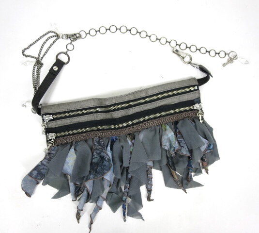 Ozz Croce フラップ風ポーチ付きベルト