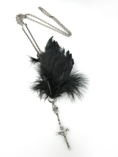 BPN 羽根付きロザリオネックレス