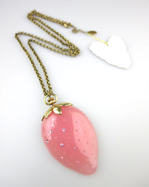 Jane Marple ストロベリーネックレス