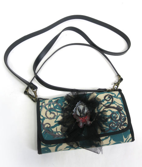 wickeln 兎エンブレム付きローズ柄ポシェット