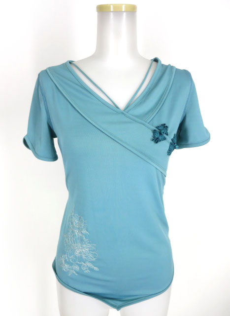 Ozz On 花刺繍入りチャイナボタン付き半袖カットソー