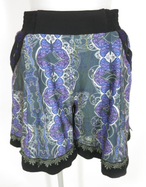 OZZ ONESTE バタフライ柄ショートパンツ