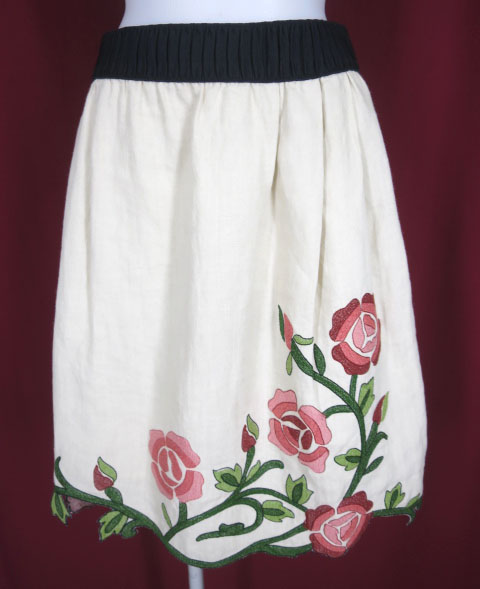 Jane Marple Dans Le Salon ローズ刺繍入りリネンスカート