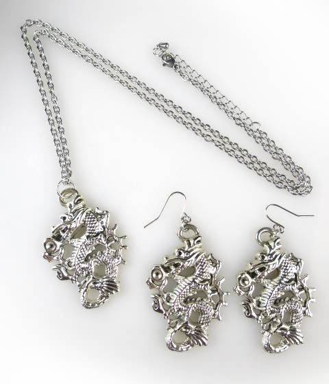 Ozz On ドラゴンネックレス & イヤリング セット