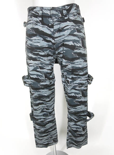 NO FUTURE 迷彩パンツ