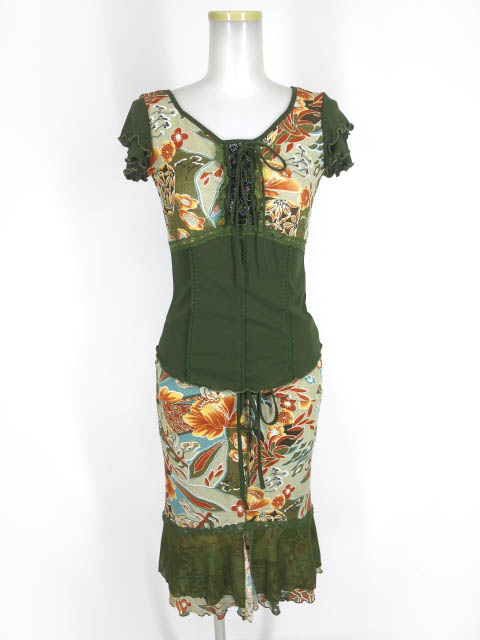 Ozz On 編み上げ付き和柄半袖カットソー ＆ スカート セット