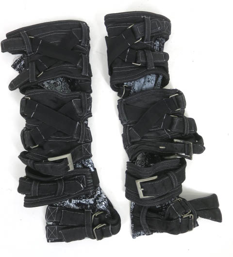 h.ANARCHY ベルト付きレッグカバー