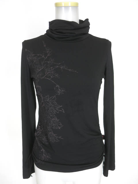 Ozz On 和花プリントハイネック長袖カットソー