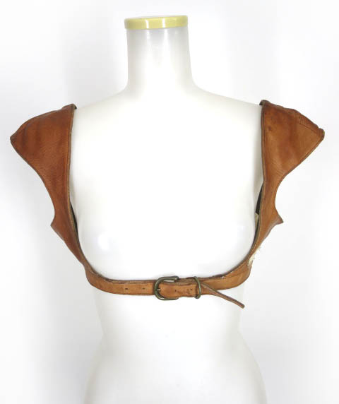 alice auaa レザーハーネス