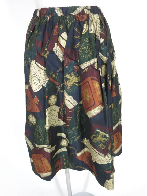 Jane Marple ブックプリントシャンタンスカート