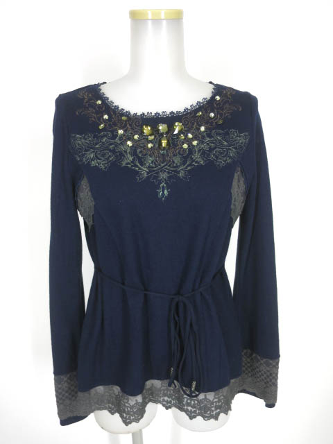 OZZ ONESTE ビジュー&レース付きニットプルオーバー