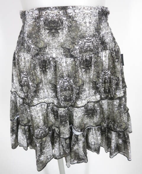 OZZ ONESTE 総柄ティアードスカート