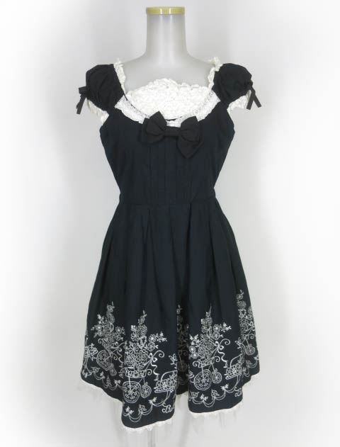 BABY, THE STARS SHINE BRIGHT 花車刺しゅう ジャンパースカート