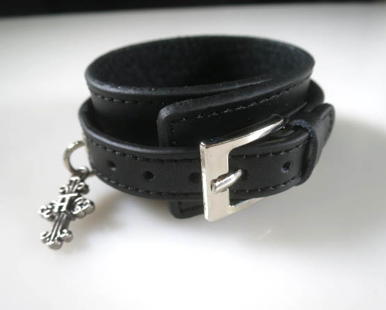 h.NAOTO レザーブレスレット
