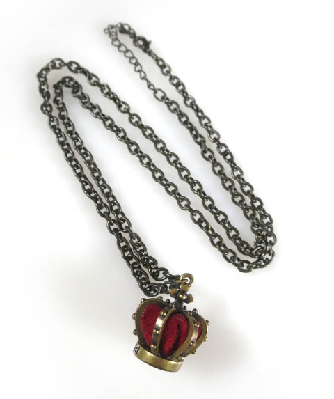 Innocent World クラウンネックレス