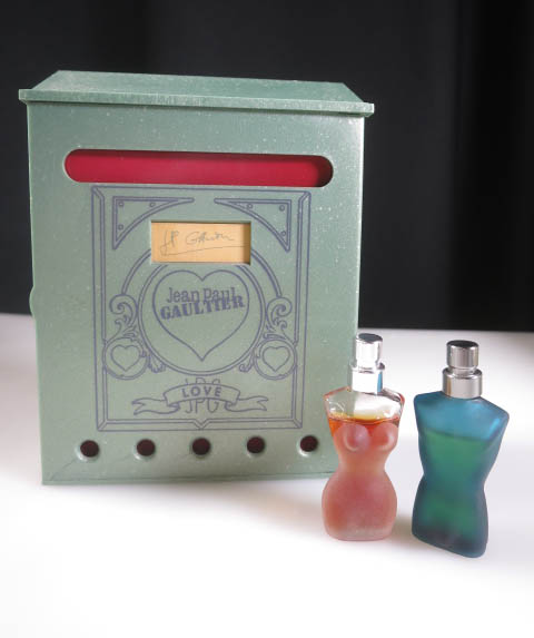 Jean PAUL GAULTIER ポスト型ミニ香水セット