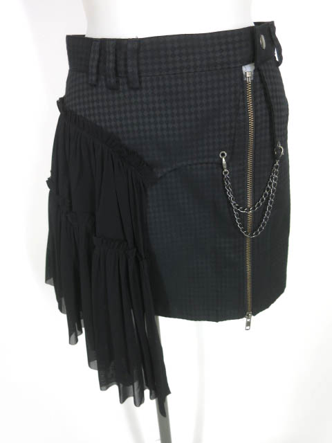 BPN サイドチュール付きアシンメトリーミニスカート