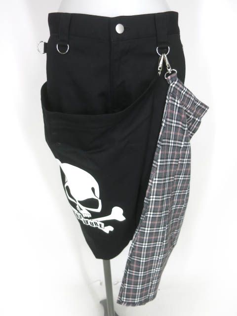 no future チェック柄フラップ付きショートパンツ