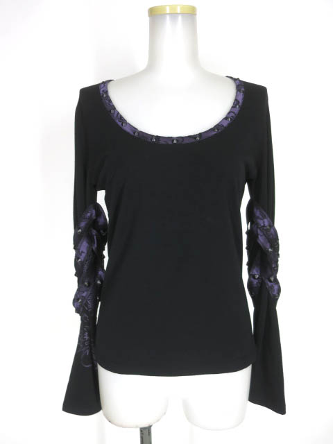 Qutie Frash スタッズ付き長袖カットソー