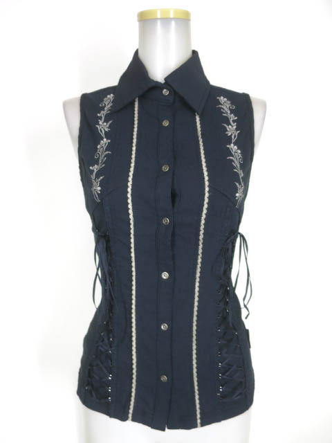 OZZ ONESTE 編み上げ付きノースリーブブラウス