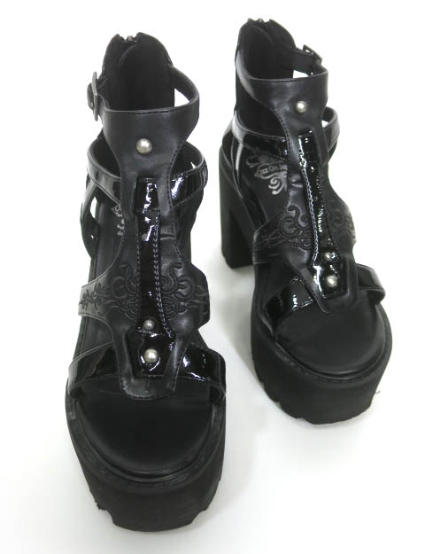 Ozz On アンクルストラップサンダル