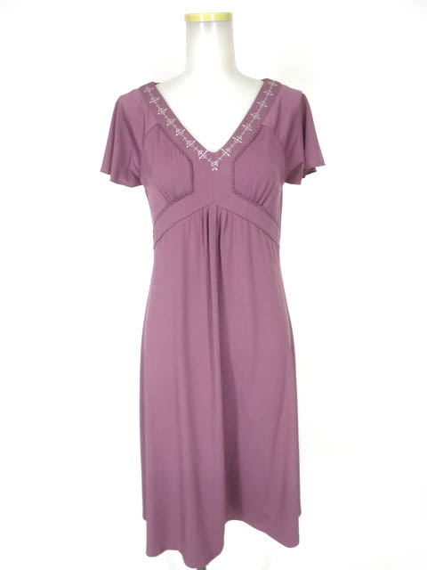 Rozen Kavalier 刺繍入りVネック半袖ワンピース