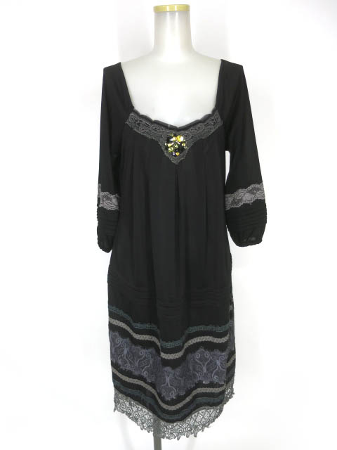 OZZ ANGELO レース＆ビジュー付き七分袖ワンピース