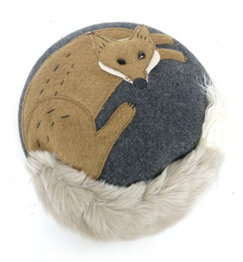 バラ色の帽子 きつねベレー