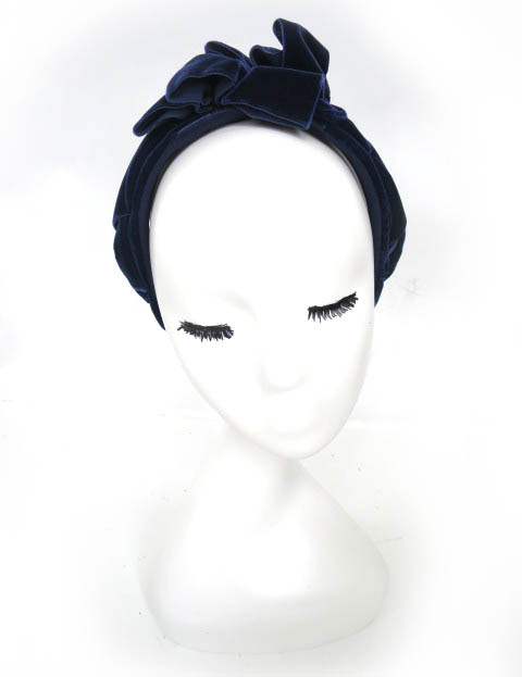 Jane Marple Dans Le Salon ベロアリボンカチューシャ