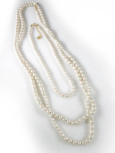 Jane Marple Dans Le Salon パールネックレス