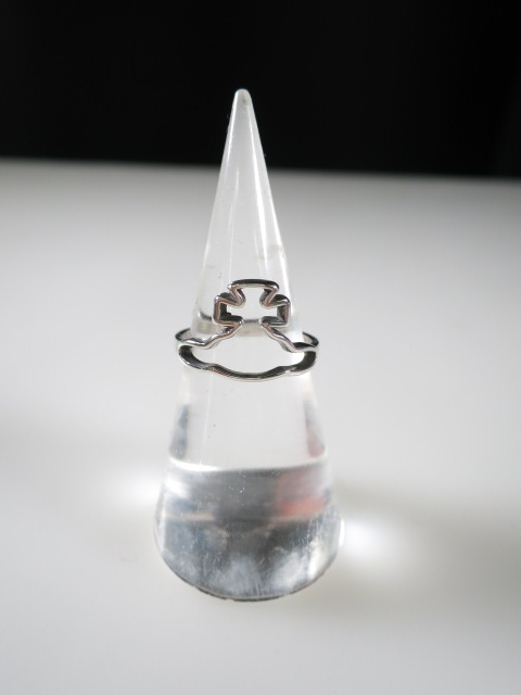 Vivienne Westwood オーブシルエットリング