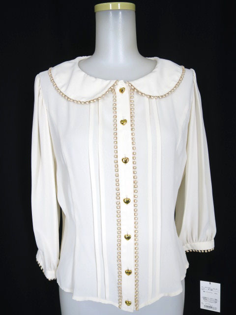 Innocent World ハートボタンブラウス