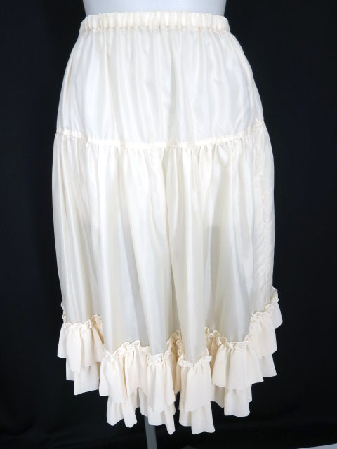 Innocent World 2段フリルペチコート