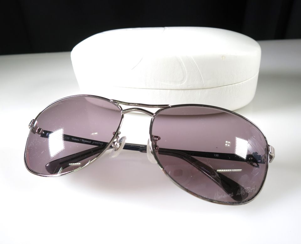 Vivienne Westwood サングラス VW5740