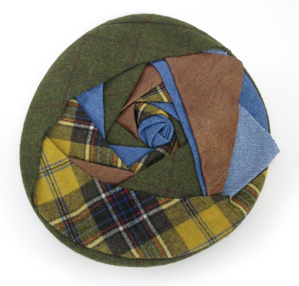 バラ色の帽子 チェックバラベレー