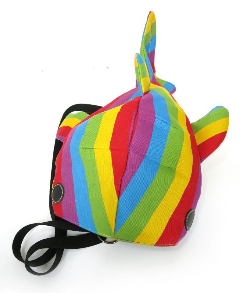 KASEI レインボー柄小サメリュック
