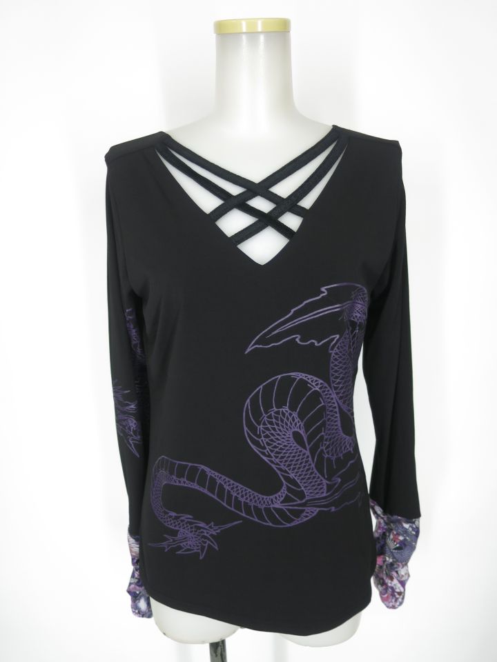 Qutie Frash 龍プリント胸クロス長袖カットソー